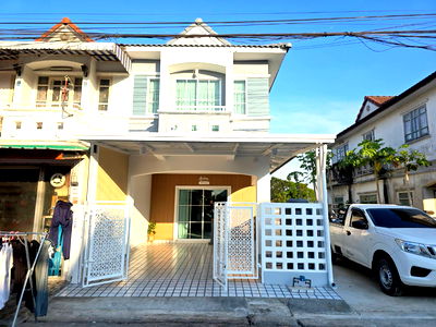 ทาวน์โฮม เขตคลองสามวา : บ้านทำเลดี ถนนเมน ค้าขายได้ ตกแต่งรีโนเวทใหม่ หมู่บ้าน เคซี.รามอินทรา2 หทัยราษฎร์39 คลองสาม เฟอร์นิเจอร์จัดเต็ม สวยงาม กว้างราคาถูก