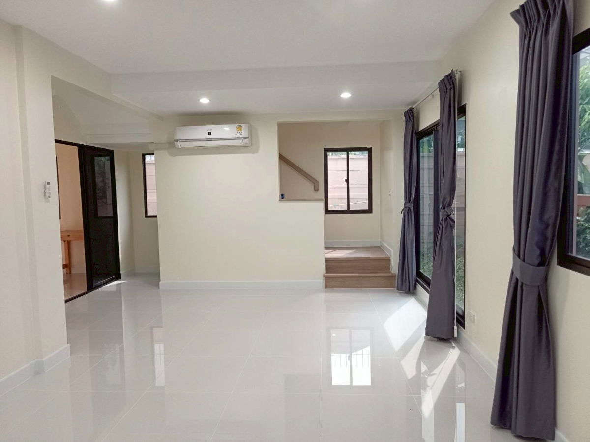 รูป ขายบ้านเดี่ยวสองชั้น หมู่บ้านภัสสร ไพรด์ ปิ่นเกล้า-วงแหวน พร้อมอยู่ แถมแอร์ฟรี ทุกห้อง - รูปที่ 9/15