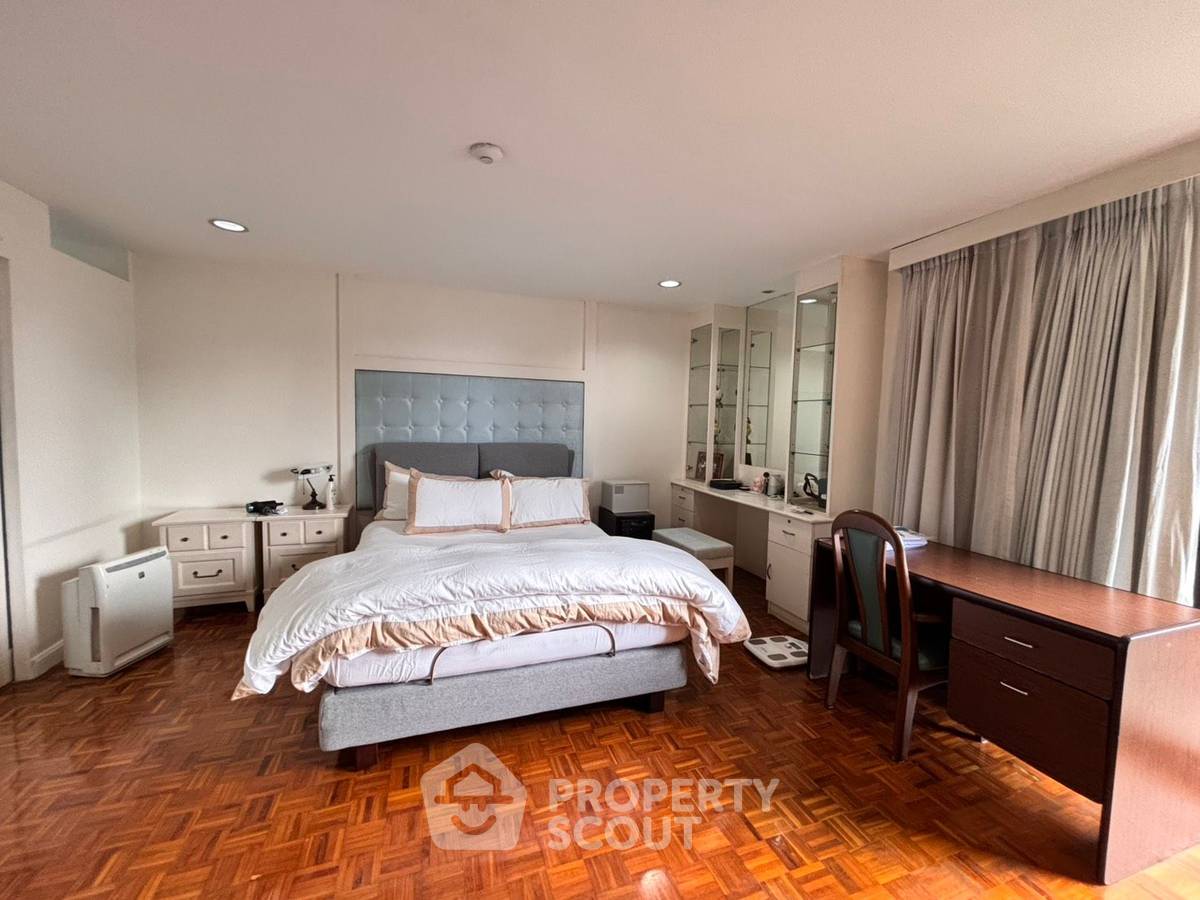 picture 3-BR Condo at Asoke Tower near MRT Phetchaburi (ID 2476261) - 9/13