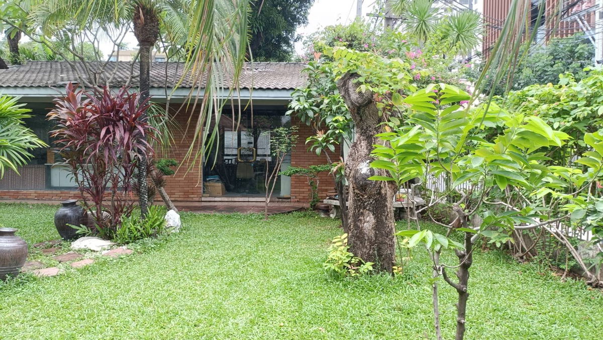 picture 1 room Sukhumvit 53 alley (71sqm) - 11/17