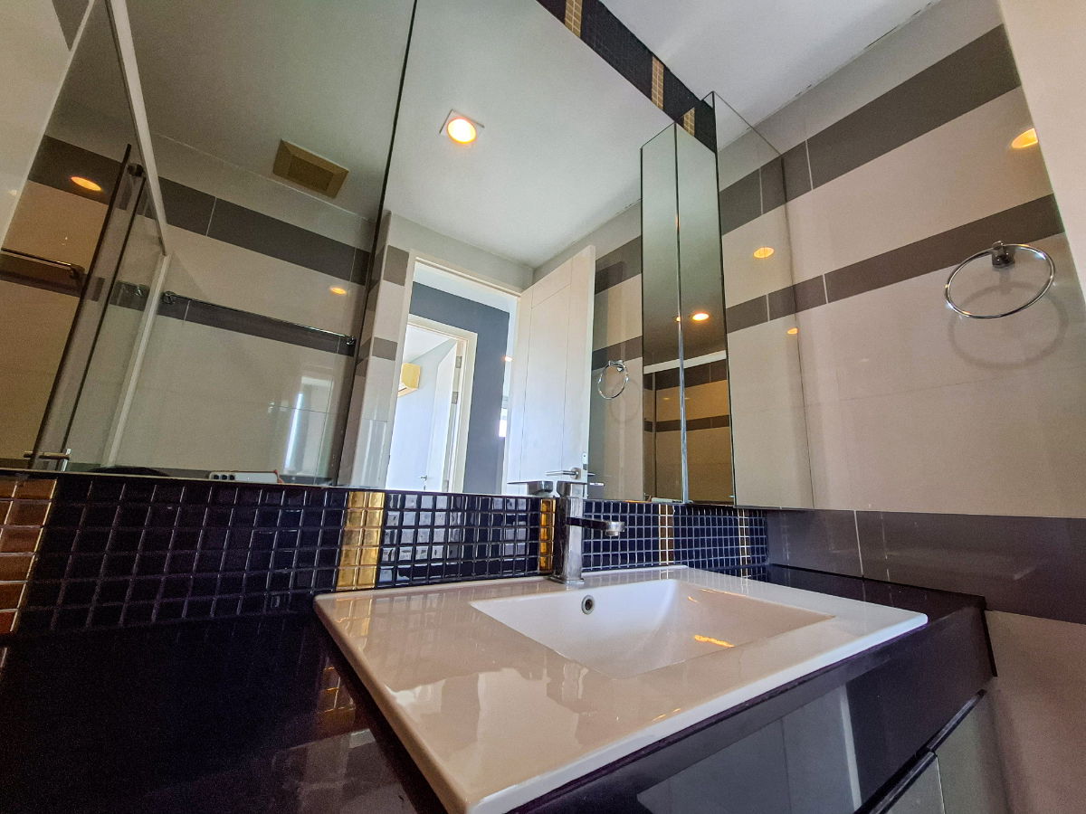 picture Forrent The Vision Pratumnak Pattaya condo | High Floor | Internet Included - 16/28