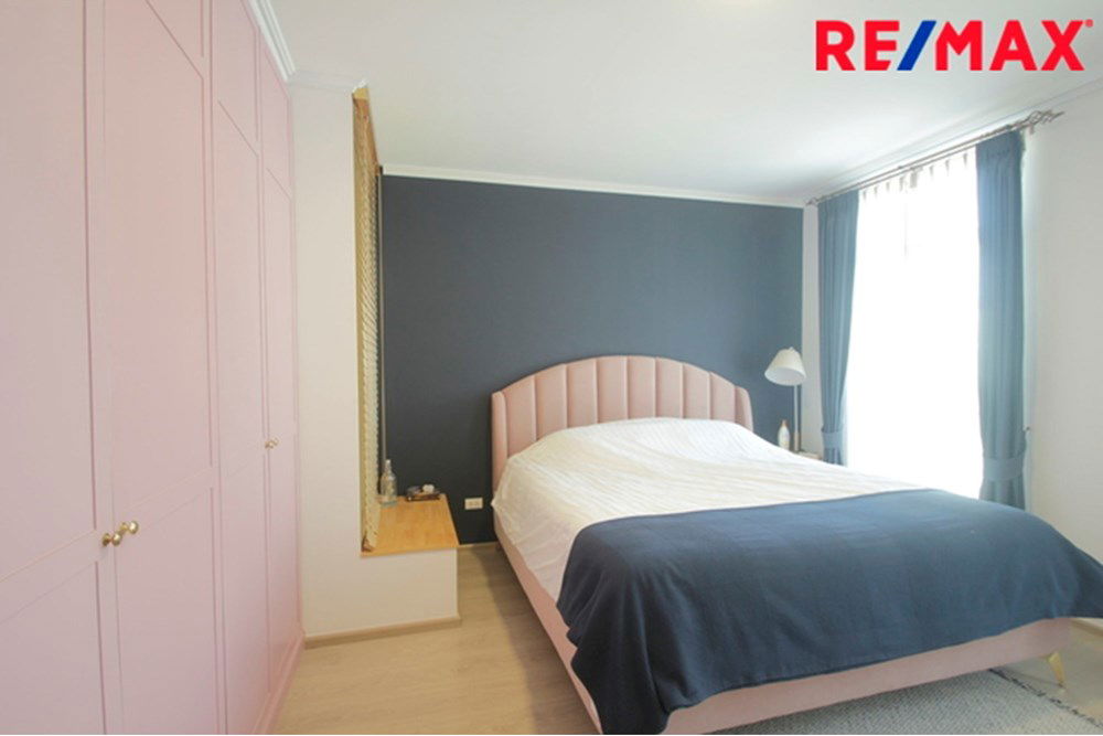 picture [920091004-215] Elegant Thai Townhouse in Prime Central Location! - 10/36