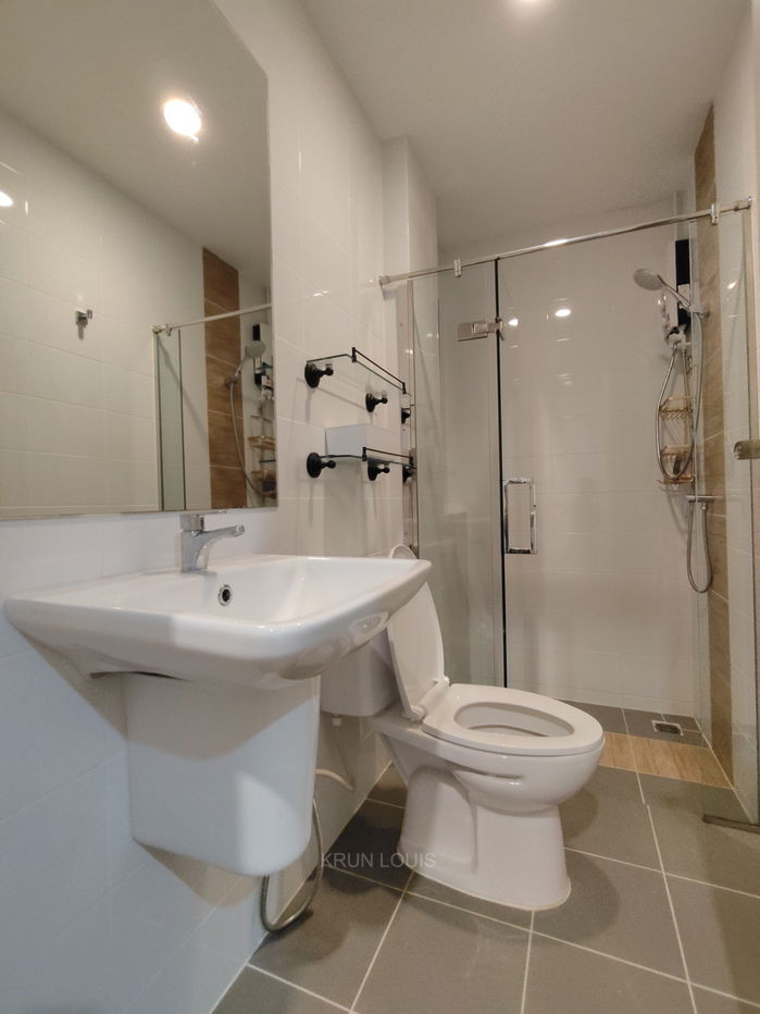 รูป บ้านแฝดให้เช่าที่แกรนด์เพลโนเมกะบางนา ใกล้เมกะบางนา&อิเกีย พื้นที่ด้านหน้าติดสวน บ้านใหม่ตกแต่งครบครัน สไตล์โมเดิร์น พร้อมเข้าอยู่ได้ทันที! - รูปที่ 23/27