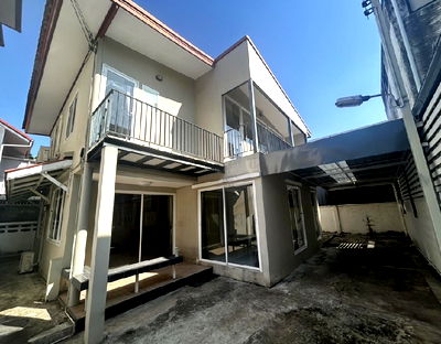 Houses for rent Reserves Training Center Territorial Defense Department : For Rent Single House 2 storeys at Suthisan, Soi Chokamnouy 