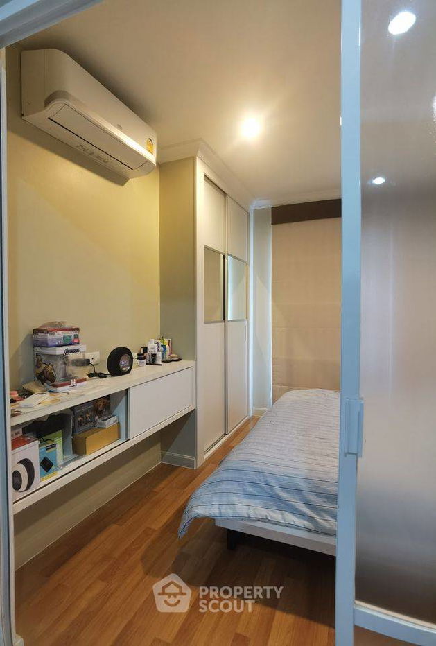 picture 1-BR Condo at Lumpini Place Rama 9–Ratchada near MRT Phra Ram 9 (ID 993285) - 4/12