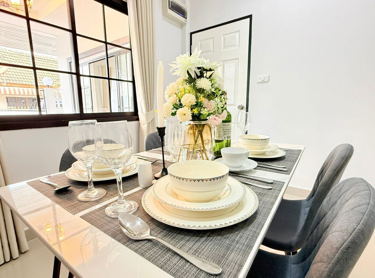 picture Affordable Detached House for Sale in Soi Boonsamphan, 41 Square Wah, 3beds 2bath - 40/42