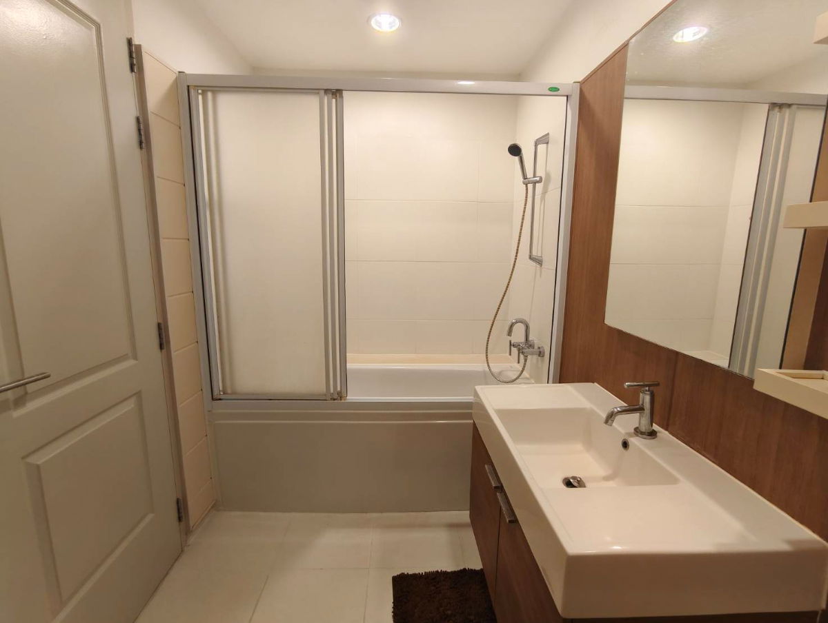 รูป OMG3110  < ว่าง 30 ธ.ค. 68 > ห้องสวย 2 ห้องนอน + รีโนเวทใหม่ + ให้เช่า  [ คิวเฮ้าส์ คอนโด สาทร ] - รูปที่ 11/13