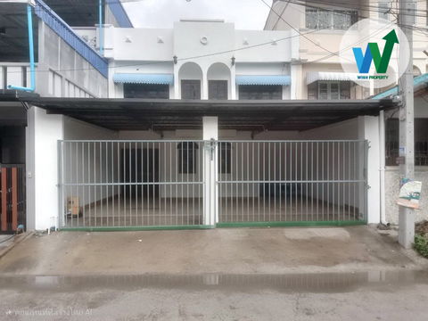 For Sale Townhouse At Wiwat Home Village Phraeksa Bang Pu 40