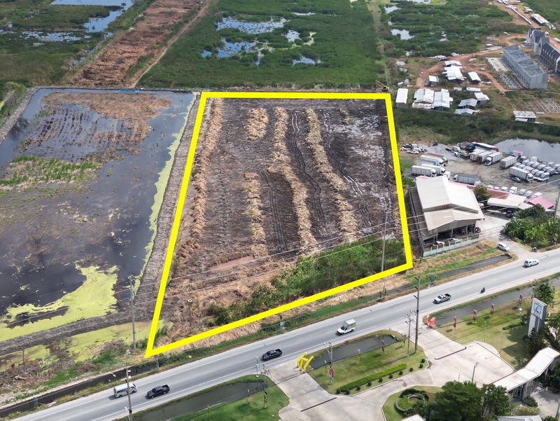 รูป ขายที่ดินเปล่า ติดถนนใหญ่ ต.บางเพรียง อ.บางบ่อ จ.สมุทรปราการ  เนื้อที่ 13 ไร่ 1 งาน 27 ตร.วา หน้ากว้างประมาณ 95 ม. ลึกประมาณ 260 ม. - รูปที่ 7/10