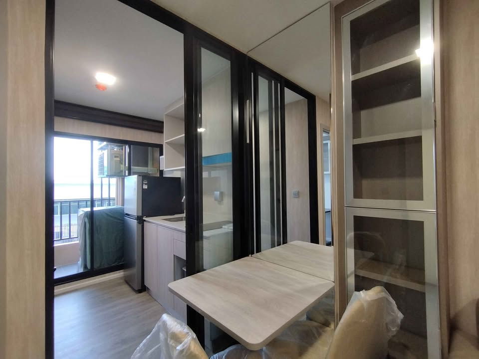 picture For Rent  Atmoz Portrait Srisaman   9,000 - 2/18