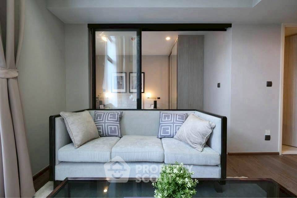 picture 2-BR Condo at Na Vara Residence near BTS Chit Lom (ID 2511281) - 3/8