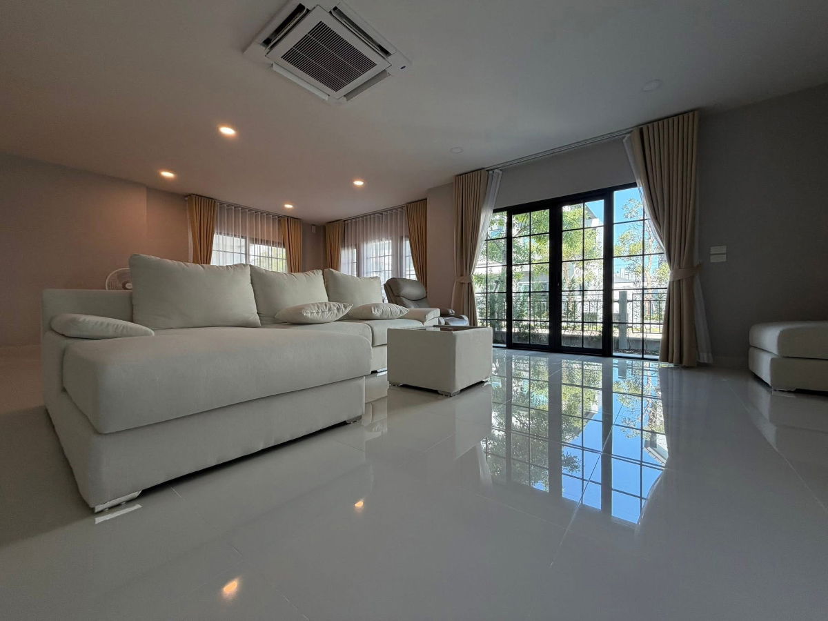 picture #R8512 🎉 291268 House for Rent at Centro Bangna - 5/21