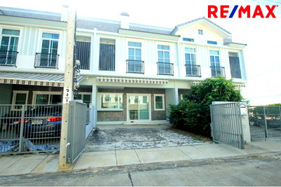 ทาวน์โฮม สมุทรปราการ : [920091004-215] ทาวน์โฮมวิลลาจจิโอสุขสวัสดิ์ ประชาอุทิศ90