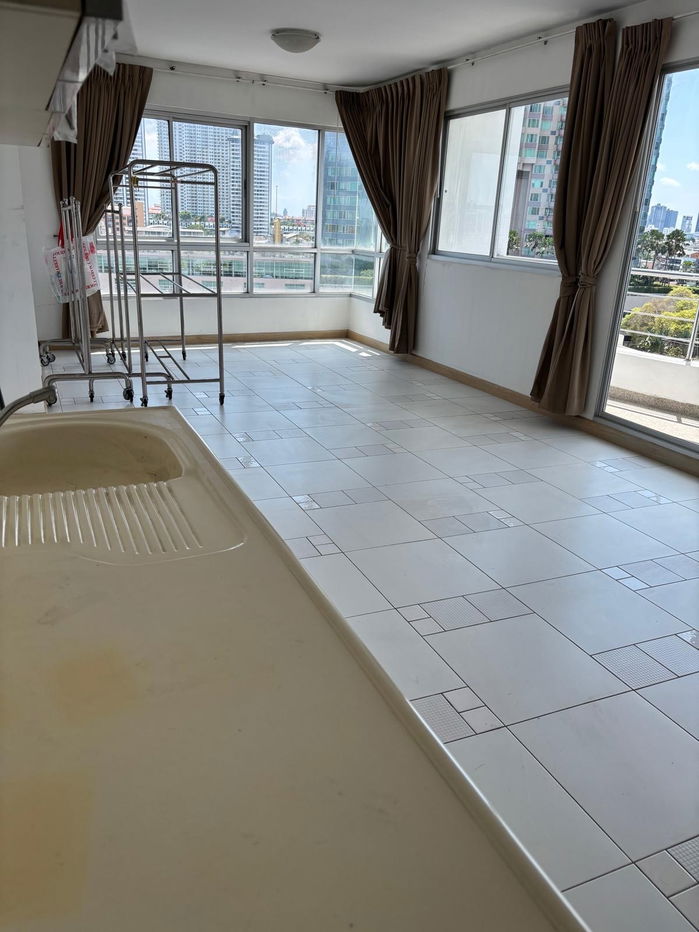 รูป ศุภาลัยริเวอร์ เพลสคอนโด เจริญนคร ริมแม่น้ำเจ้าพระยา ชั้น 9 44 ตรม. ห้องมุม เห็นวิวแม่น้ำ 2 ด้าน ห้องอยู่ทางตะวันออกเฉียงใต้ เห็นเอเชียทีคฝั่งตรงข้าม - รูปที่ 2/24