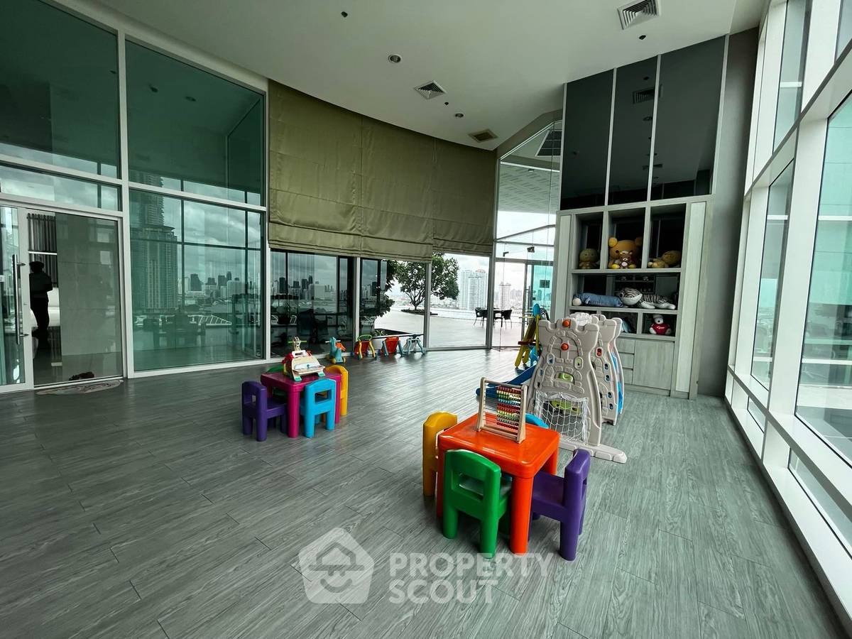 picture 3-BR Condo at Menam Residences in Wat Phraya Krai (ID 1703899) - 6/27