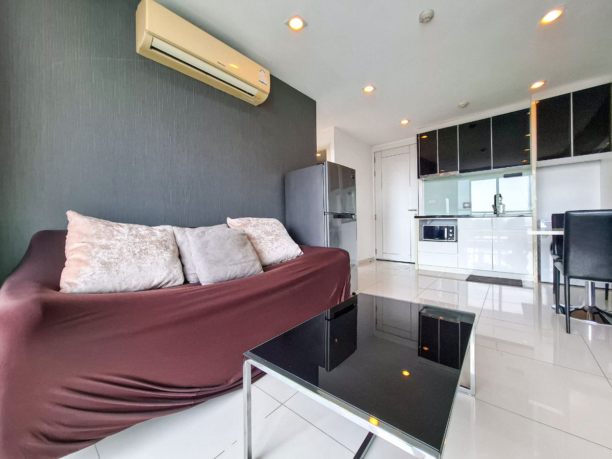 picture Forrent The Vision Pratumnak Pattaya condo | High Floor | Internet Included - 12/28