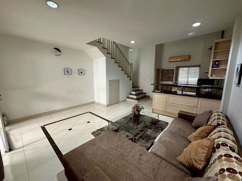 For sale or purchase: Townhome, Kaset-Nawamintr area, Baan Klang Muang Swiss Town Kaset-Nawamintr. Affordable price. Interested? Line: @951qfbfi