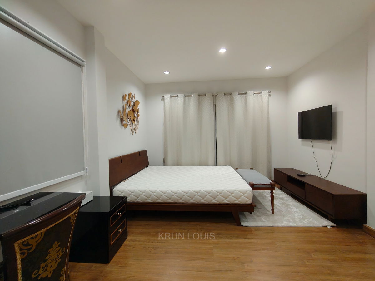 รูป บ้านแฝดให้เช่าที่แกรนด์เพลโนเมกะบางนา ใกล้เมกะบางนา&อิเกีย พื้นที่ด้านหน้าติดสวน บ้านใหม่ตกแต่งครบครัน สไตล์โมเดิร์น พร้อมเข้าอยู่ได้ทันที! - รูปที่ 15/27