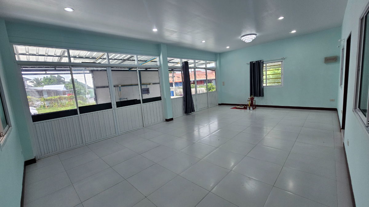 รูป บ้านเดี่ยวพร้อมทำกิจการตัวเมืองบ้านบึง - รูปที่ 10/11