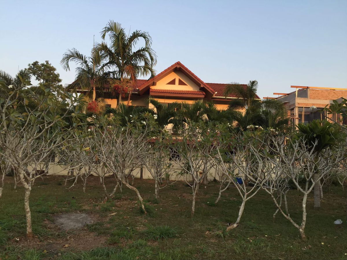 picture Golf View, private pools for rent - 3/19