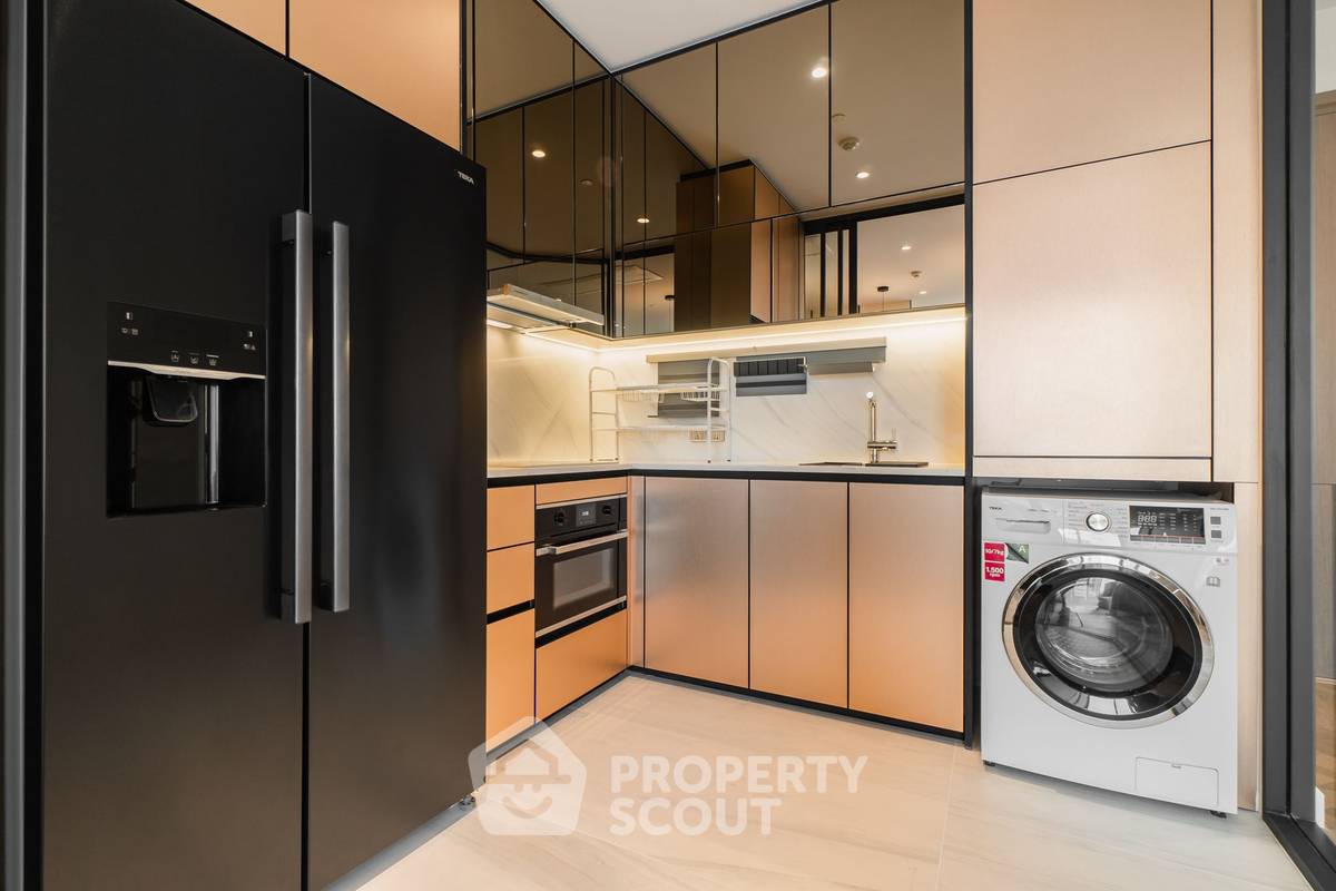 picture 3-BR Condo at Supalai Icon Sathon near MRT Si Lom (ID 2511895) - 8/25