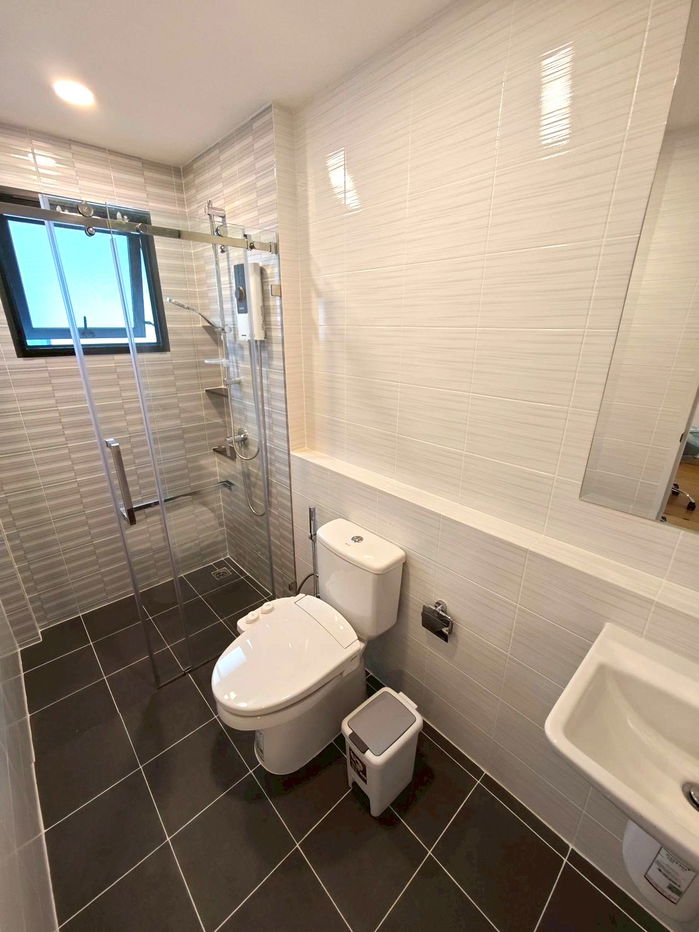 picture [For Rent] Centro Vibhavadi 4-Bedrooms *have maid's room*📍Near Harrow International School - 13/15