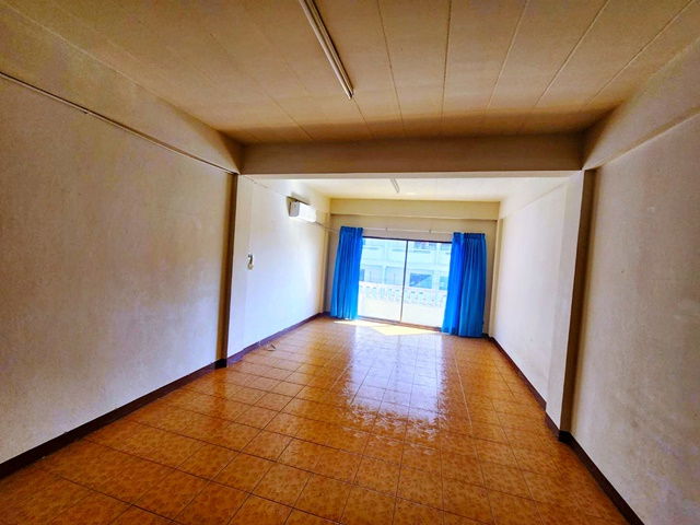 รูป อ่อนนุช4-12 สุขุมวิท81 มี2 7-11 ในซอย 30ม. และ100ม. แอร์3 ทาสีใหม่ ให้เช่าอาคาร 4.5ชั้น BTSอ่อนนุช 1กม. - รูปที่ 3/8