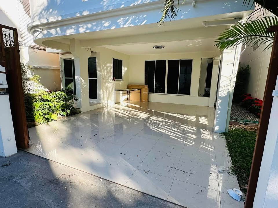 picture #R8495 🎉 291268 House for Rent: Chicha Castle Asoke-Phromphong - 9/17