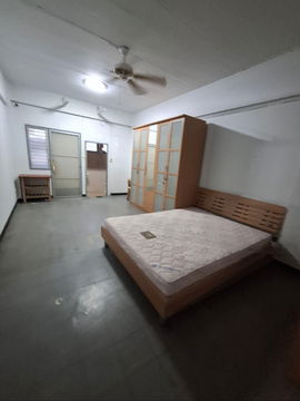 Flybird Condominium  Location: South thepprasit soi 10