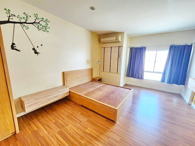 รูป ให้เช่าทาวน์เฮาส์หรู 3 ชั้น รามคำแหง 140–146 สุขาภิบาล 3 และวงแหวนตะวันออก ใกล้รถไฟฟ้า MRT สัมมากร เพียง 700 ม. เตรียมอุดมศึกษาน้อม 475 ม. - รูปที่ 6/8