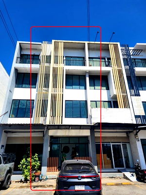 เช่าอาคารพาณิชย์ วิทยาลัยนานาชาติราฟเฟิลส์ : ซอยฉลองกรุง 25-35 PTT ให้เช่าอาคารพาณิชย์ 4ชั้น 23 ตร.วา 370 ตร.ม. ติดถนนใหญ่ ลาดกระบัง ตลาดจตุจักรคุ้มเกล้า 2.3 กม. ตลาดหัวตะเข้ 3.5 กม.