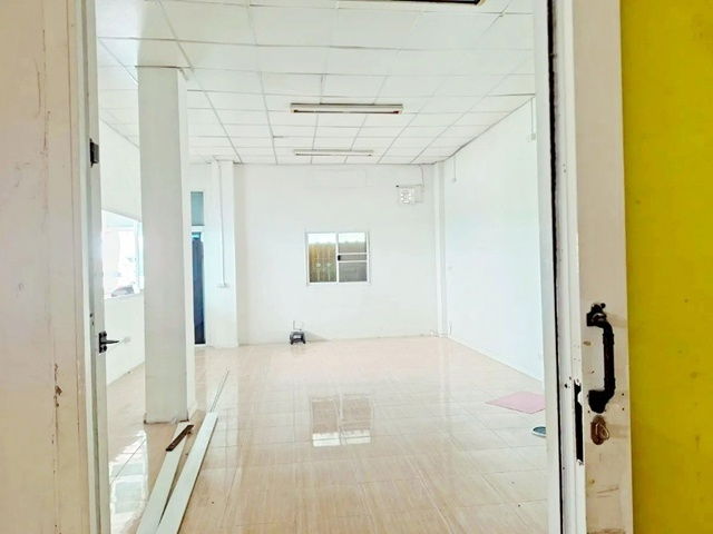 รูป เดอะศาลายา เลเชอร์ ปาร์ค 750 ม.ม.มหิดล ศาลายา 2.5 กม. 10 นอน ให้เช่าอาคารพาณิชย์ 4 ชั้น 2 คูหาตีทะลุกัน 42 ตร.วา. 670 ตร.ม. ริมถนนใหญ่ - รูปที่ 3/8