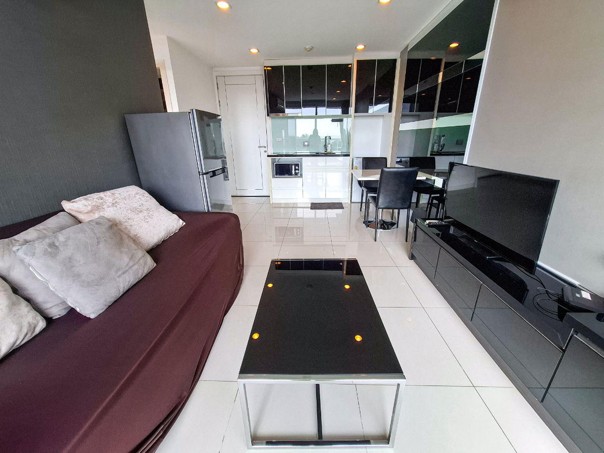 picture Forrent The Vision Pratumnak Pattaya condo | High Floor | Internet Included - 11/28