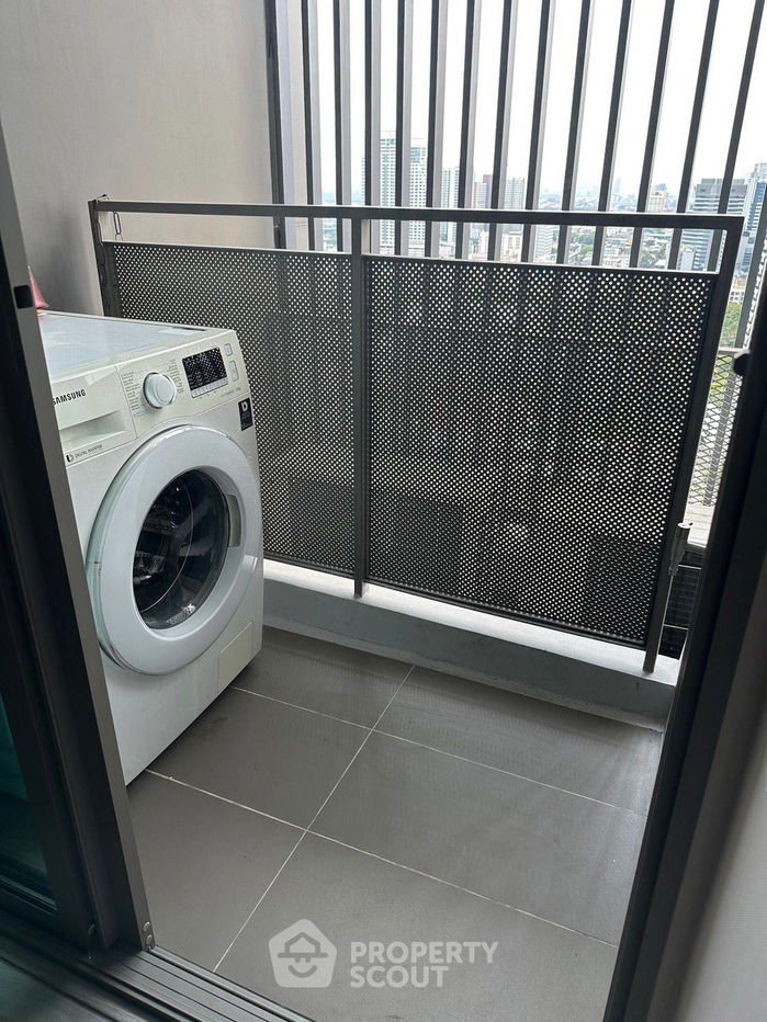 รูป คอนโด 1-ห้องนอน ที่ เดอะ รูม สุขุมวิท 69 ใกล้ BTS พระโขนง (ID 2510172) - รูปที่ 15/17