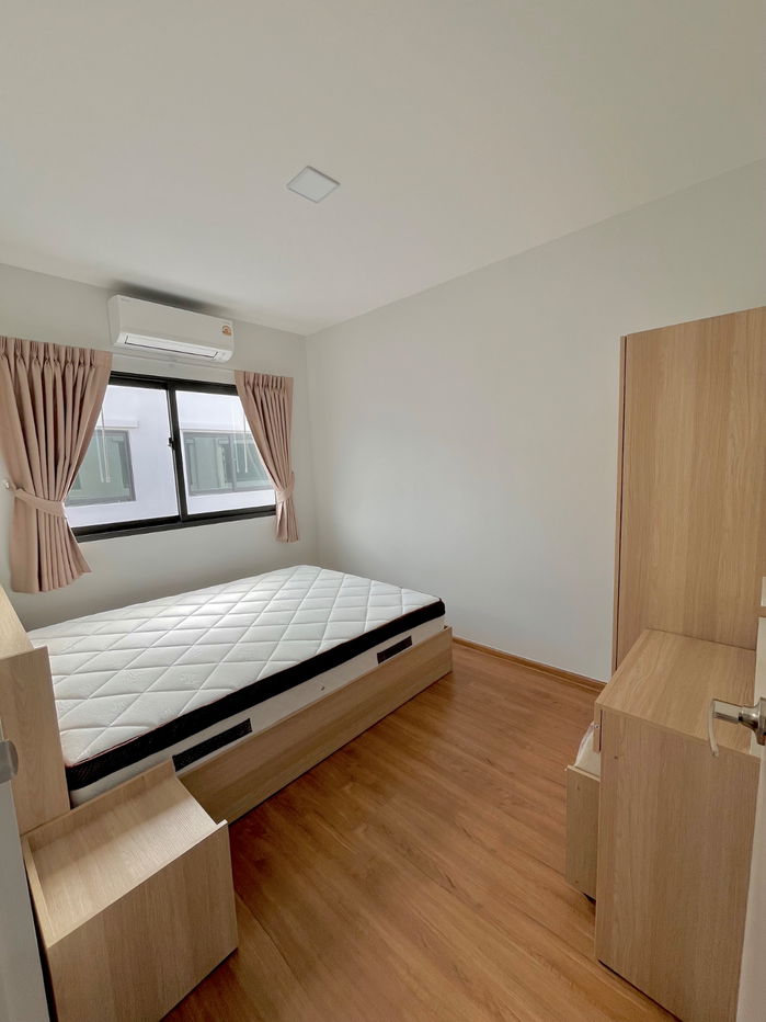 picture Townhome for Rent – Fully Furnished | Ready to Move In - 12/20