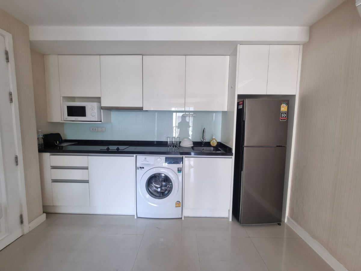 picture 1  Bed 1 Bath Small Dog Friendly Right Next to BIGC Ekkamai - 3/8