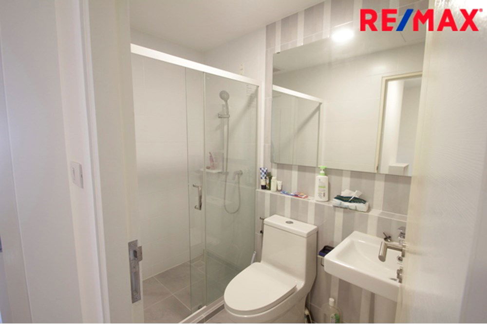 picture [920091004-215] Elegant Thai Townhouse in Prime Central Location! - 14/36