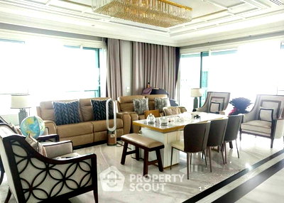 ขายคอนโด : คอนโด 5-ห้องนอน ที่ คิว อโศก ใกล้ MRT เพชรบุรี (ID 2088928)