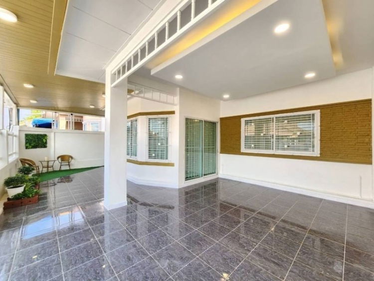 รูป 3-Bedroom Detached House for Sale – Mabprachan - รูปที่ 3/14