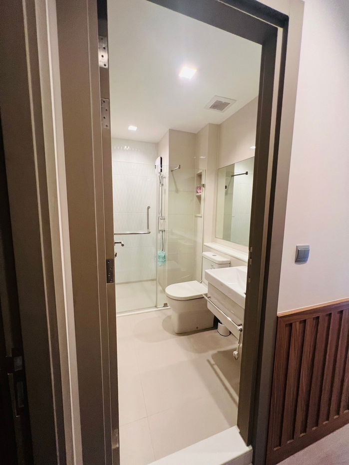 รูป Life Asoke Rama9 ไลฟ์ อโศก พระราม 9 , 2 bed 2 bath แต่งสวย ราคาเพียง 36,000 บาท กั้นห้องเป็นสัดส่วน    Line : @apopplace - รูปที่ 8/17