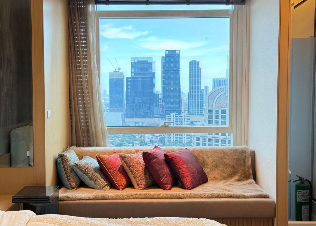 picture ST474 Luxury Corner Unit for Rent – Athenee Residence Premium living on Wireless Road, just steps from BTS Ploenchit - 3/6