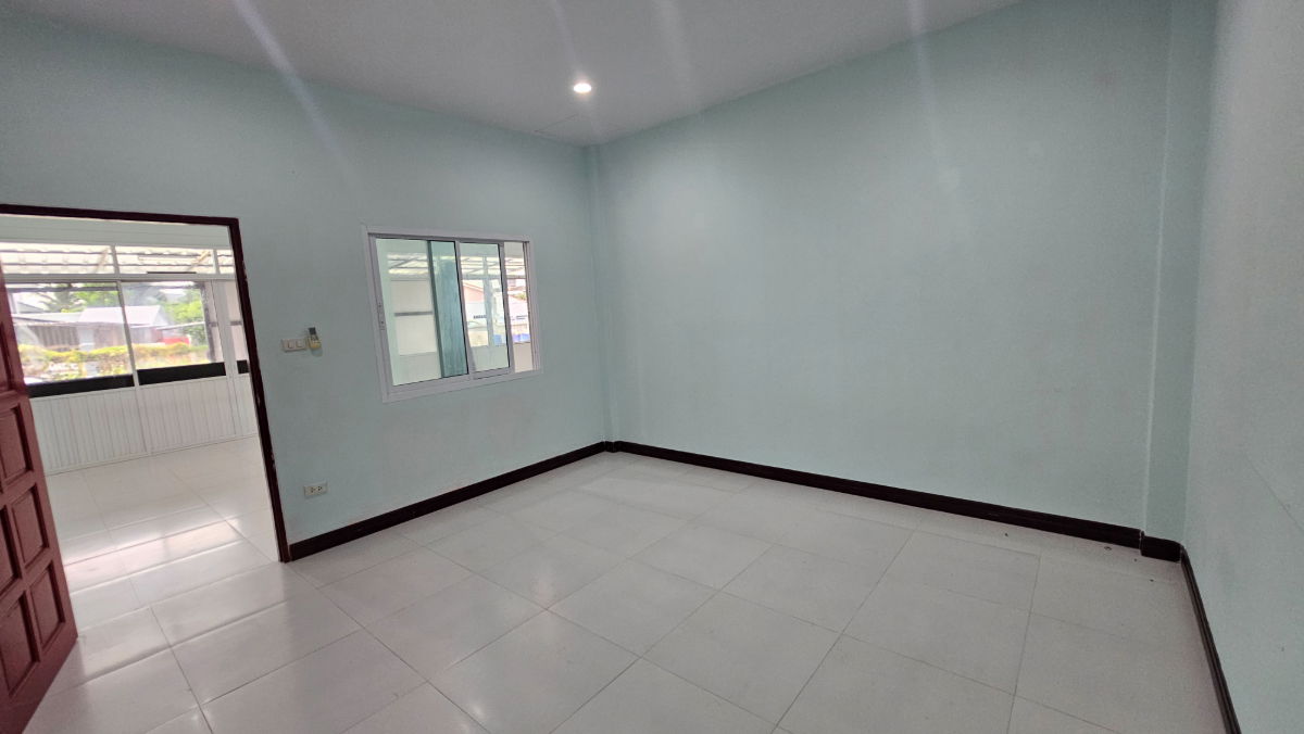 รูป บ้านเดี่ยวพร้อมทำกิจการตัวเมืองบ้านบึง - รูปที่ 8/11