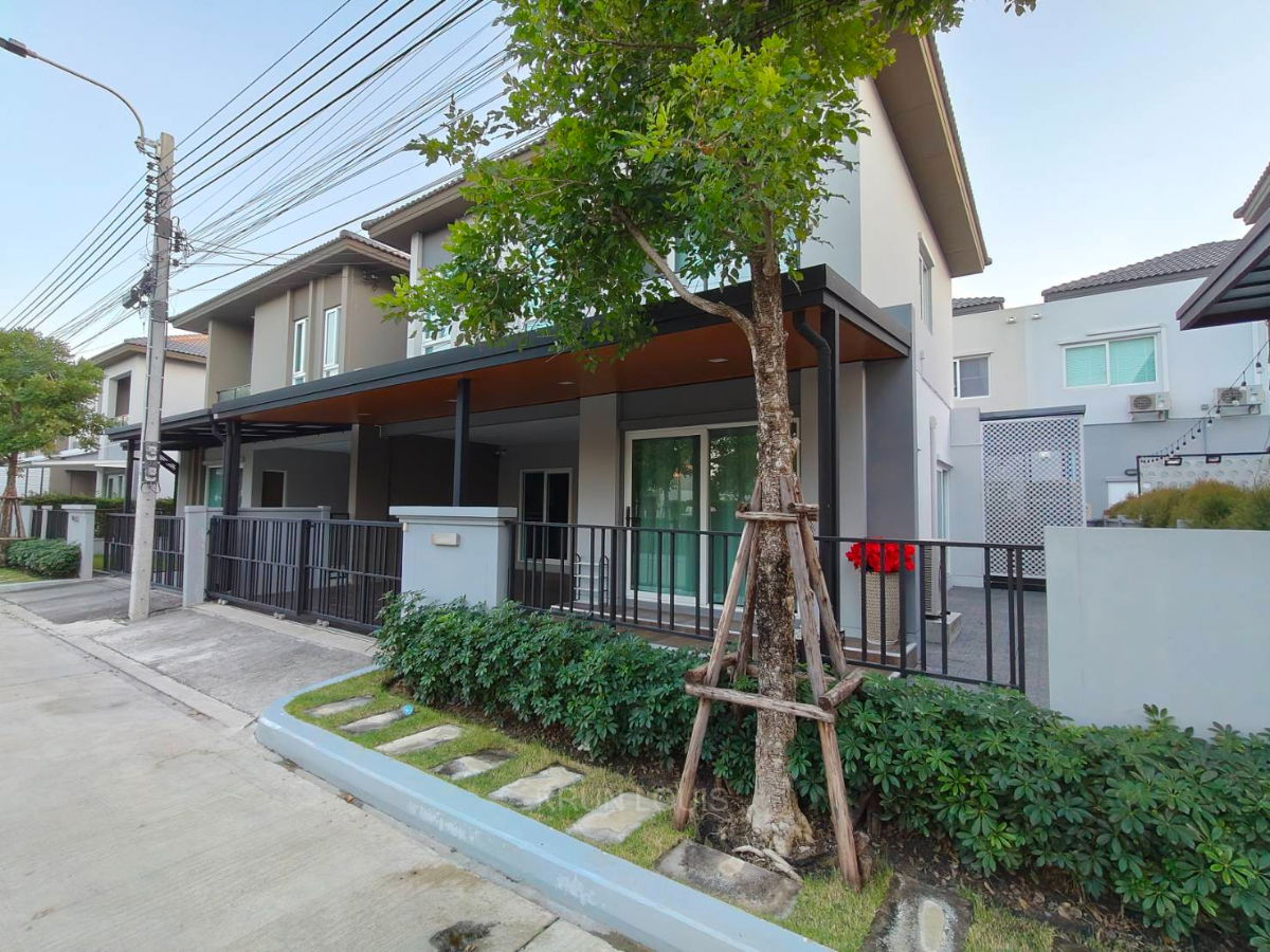 รูป บ้านแฝดให้เช่าที่แกรนด์เพลโนเมกะบางนา ใกล้เมกะบางนา&อิเกีย พื้นที่ด้านหน้าติดสวน บ้านใหม่ตกแต่งครบครัน สไตล์โมเดิร์น พร้อมเข้าอยู่ได้ทันที! - รูปที่ 27/27