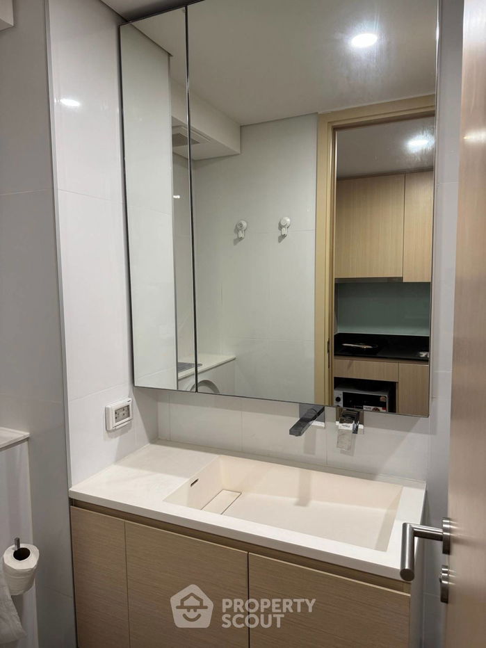picture 1-BR Condo at Landmark @MRTA Station in Bang Kapi (ID 2477471) - 4/11