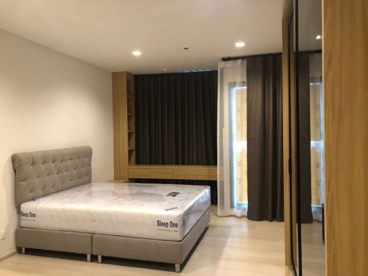 picture Condo for rent: Life One Wireless - 8/11