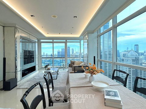 2-BR Condo at Athenee Residence near BTS Phloen Chit (ID 2510078)