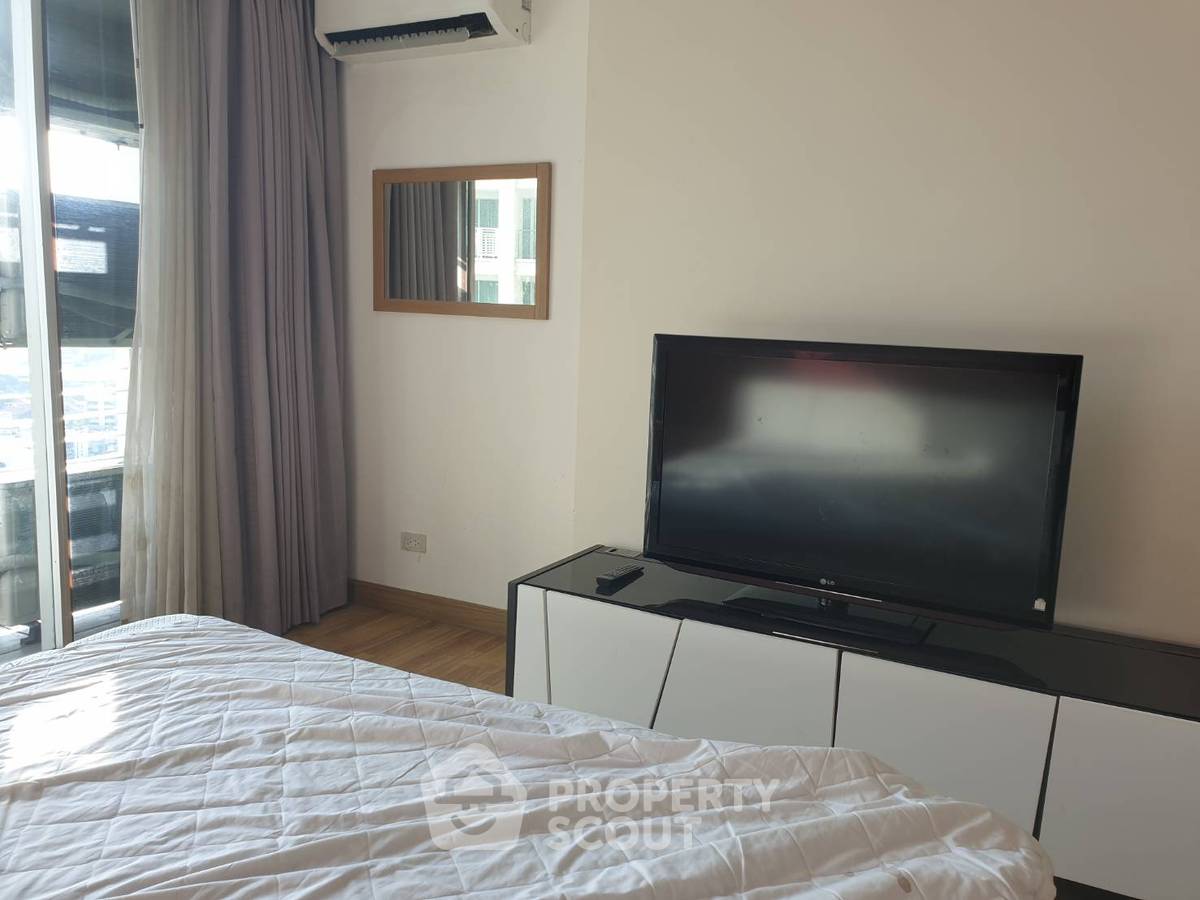 picture 2-BR Condo at Le Luk Condominium near BTS Phra Khanong (ID 1849837) - 3/15