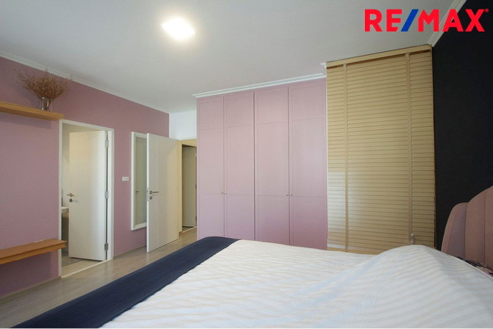 picture [920091004-215] Elegant Thai Townhouse in Prime Central Location! - 7/36