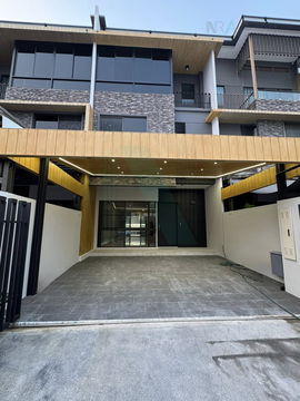 📌 For Rent 3-story Townhouse THE LANDMARK EKAMAI-RAMINDRA 3 bedroom 4 bathroom