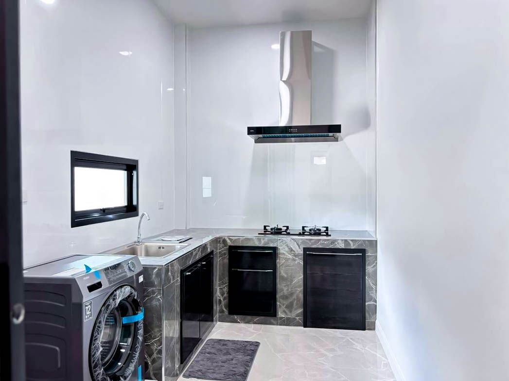 picture Luxury Pool Villa 4 Bedroom for Sale Near Jomtien Beach - 8/15